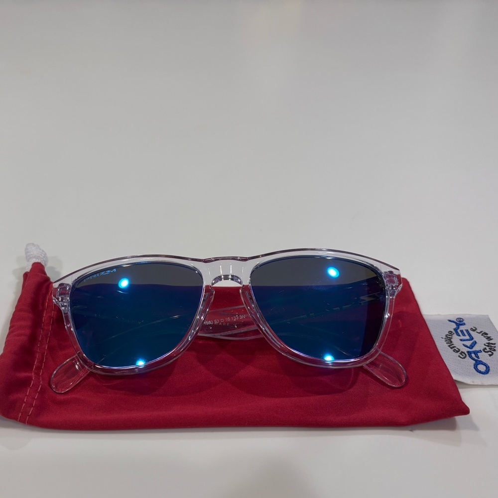 Oakley Frogskins™ XS (Youth Fit)